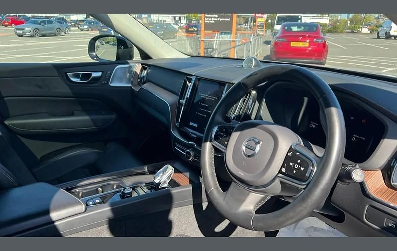 Used Volvo XC60 Ultimate 455 HP (334 kW) 2023 Silver SUV