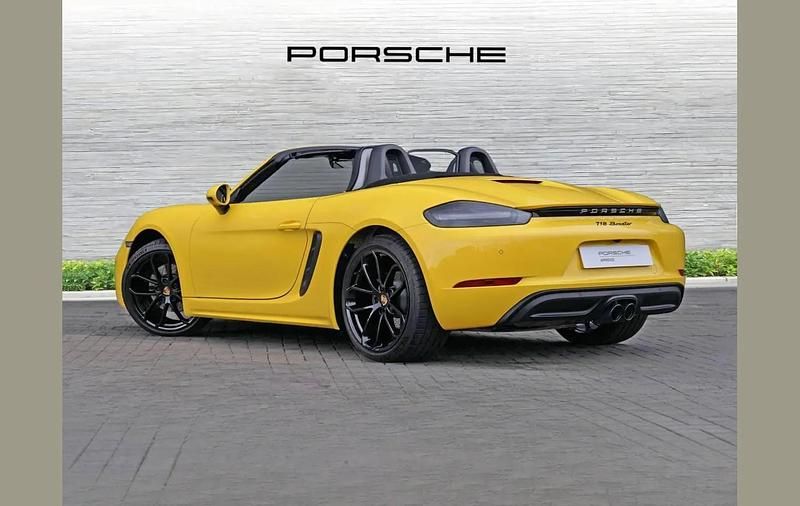 Used Porsche Boxster Edition 296 HP (217 kW) 2025 Yellow Cabriolet