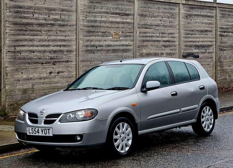 Silver Used 2004 Nissan Almera SE Hatchback | £950 - Image 1/4