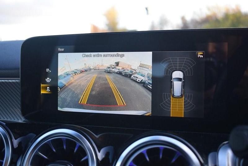 Used Mercedes GLB200 AMG line 163 HP (119 kW) 2022 White SUV