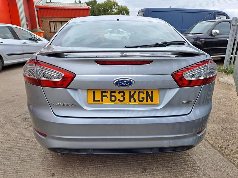 Used Ford Mondeo 115 HP (84 kW) 2018 Grey Hatchback