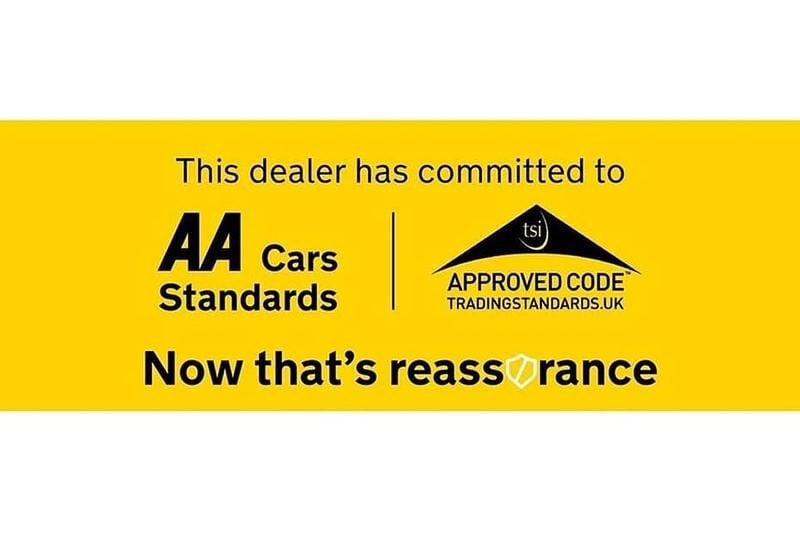 Used Citroën C4 Cactus Flair 100 HP (73 kW) 2015 Blue Hatchback