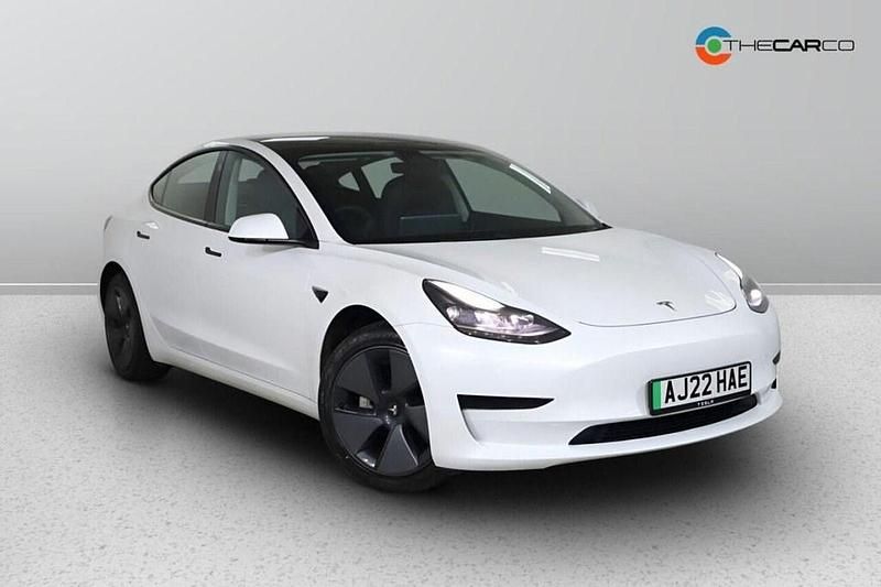 White Used 2022 Tesla Model 3 RWD Sedan | £18,495 (Fair price) - Image 1/3