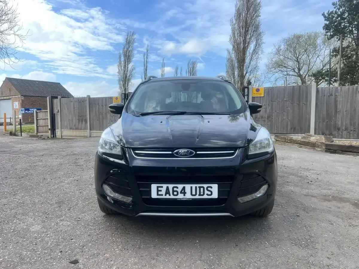 Usado Ford Kuga Titanium 140 CV (102 kW) 2014 Negro SUV