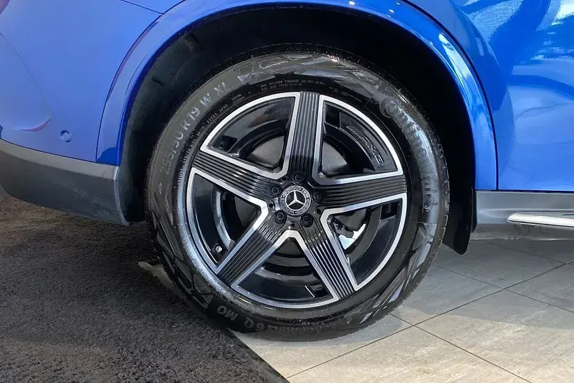 New Mercedes GLC300 AMG line 277 HP (203 kW) 2025 Spectral blue SUV