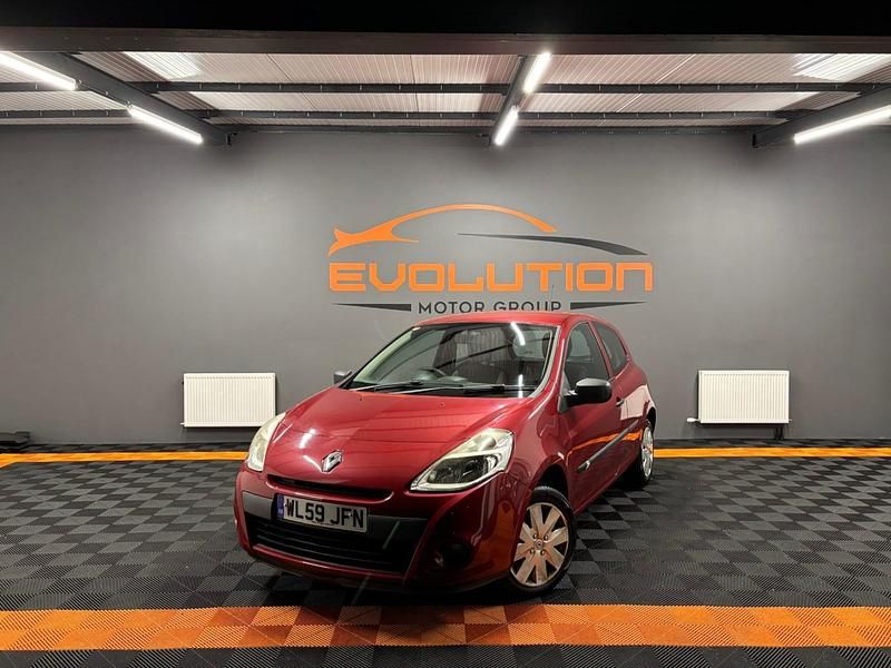Used Renault Clio II Extreme 2009 Red Hatchback