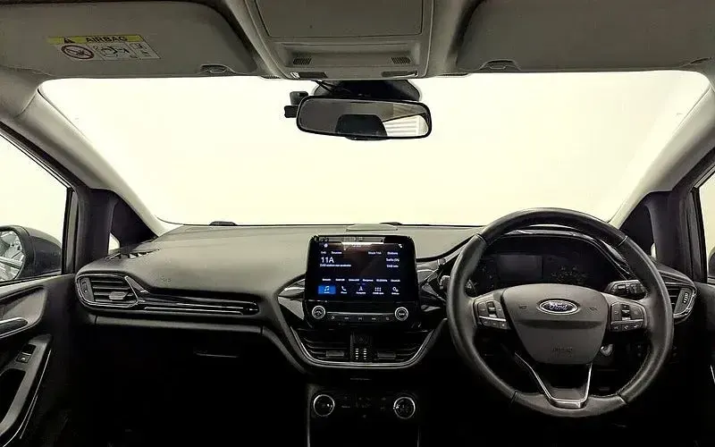 Begagnad Ford Fiesta Zetec 101 HK (74 kW) 2019 Grå Halvkombi