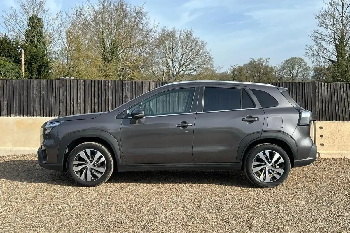 Usado Suzuki SX4 S-Cross 2023 Gris SUV