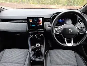 Used Renault Clio Techno 90 HP (66 kW) 2024 Blue Hatchback