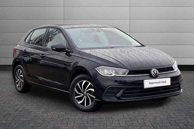 Used VW Polo Life 80 HP (58 kW) 2024 Black Hatchback