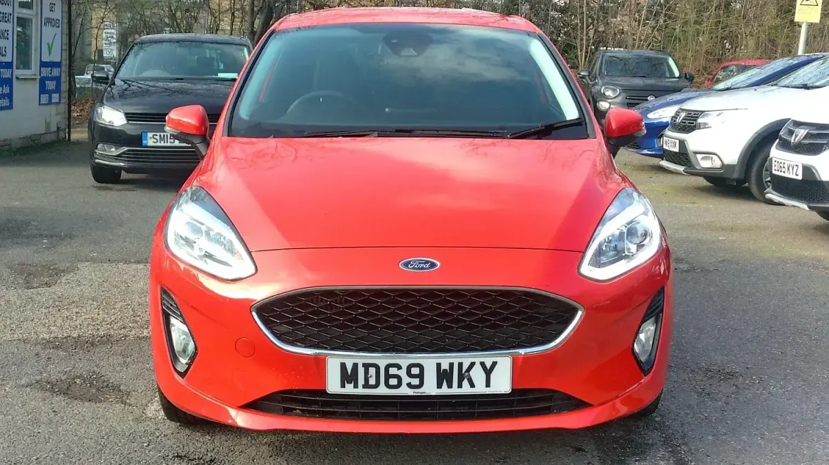 Gebraucht Ford Fiesta Trend 95 PS (69 kW) 2020 Rot Kleinwagen