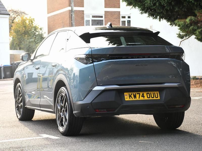 Blue Used 2024 Peugeot 3008 GT SUV | £28,896 - Image 1/4
