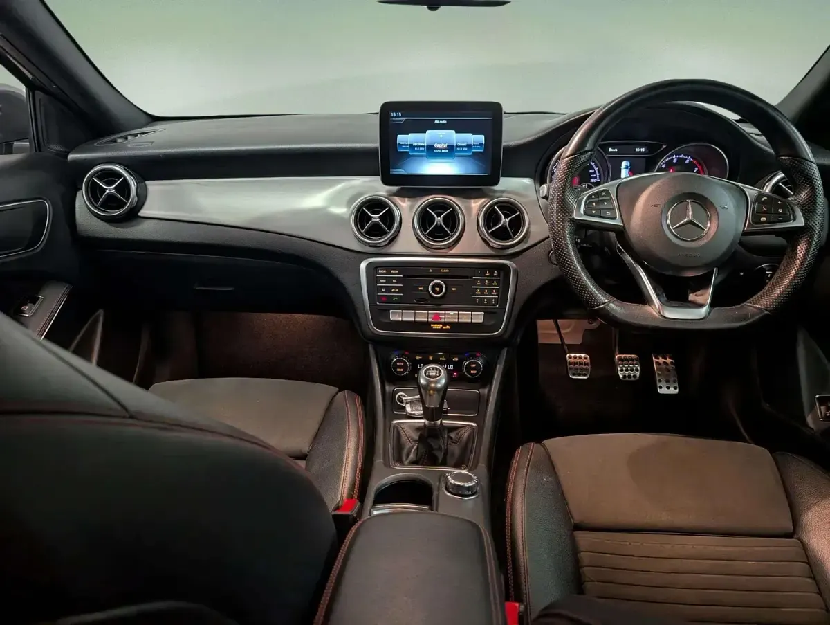 Used Mercedes GLA200 Executive 156 HP (114 kW) 2018 Grey SUV