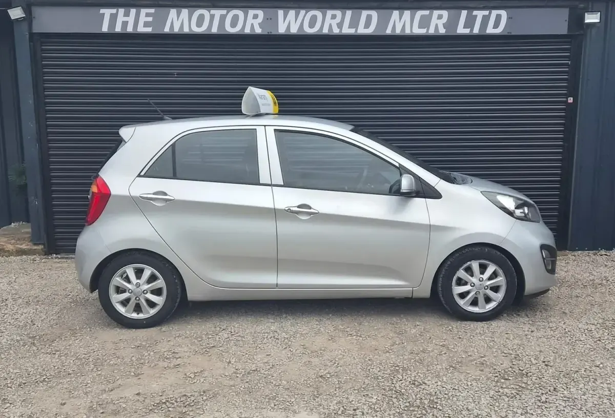 Used Kia Picanto 84 HP (61 kW) 2014 Silver Hatchback