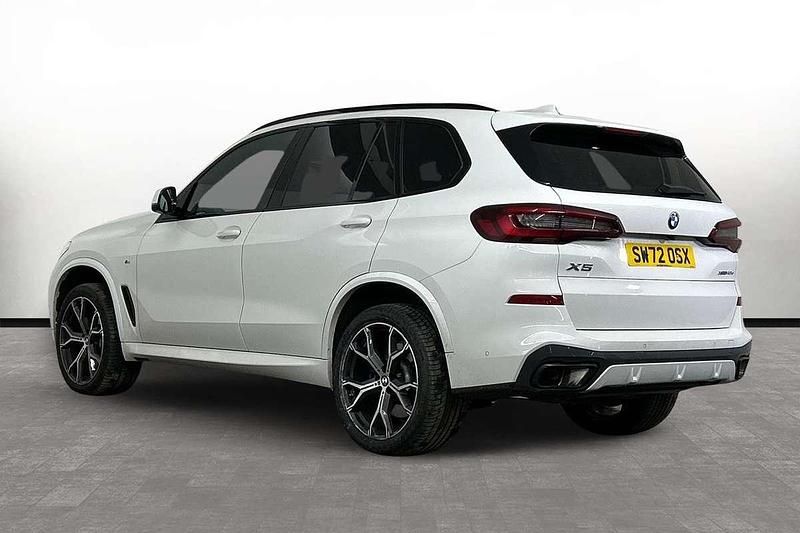 Used BMW X5 M Sport 335 HP (246 kW) 2022 White SUV