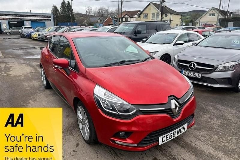 Used Renault Clio IV Iconic 90 HP (66 kW) 2018 Red Hatchback