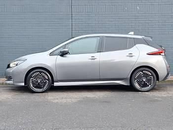 Usado Nissan Leaf N-Connecta 110 kW (150 HP) 2022 Cinzento Citadino