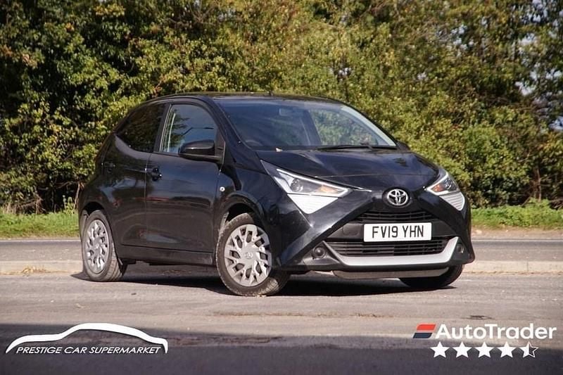 Black Used 2019 Toyota Aygo X-play Hatchback | £8,099 (Fair price) - Image 1/4
