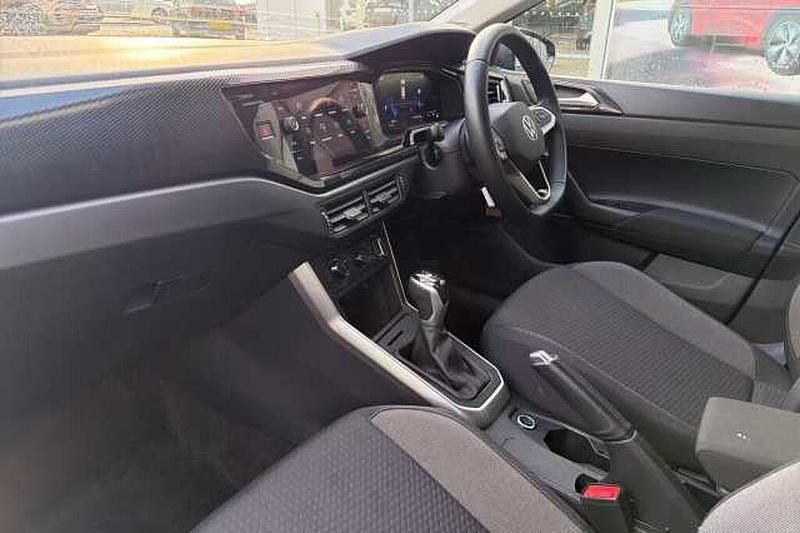 Used VW Polo Life 95 HP (69 kW) 2024 Grey Hatchback