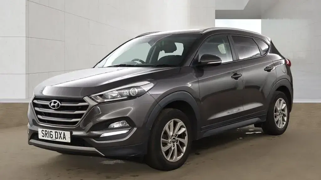 Used Hyundai Tucson SE 116 HP (85 kW) 2016 Grey SUV