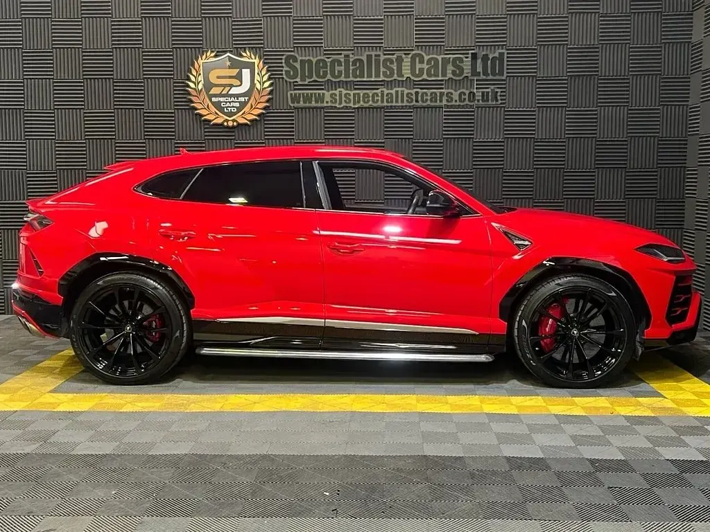 Used Lamborghini Urus 650 HP (478 kW) 2019 Red SUV