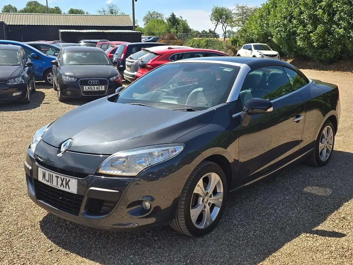 Used Renault Mégane Cabriolet Dynamique 2011 Grey Cabriolet