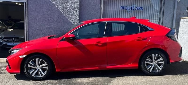 Used Honda Civic SE 2020 Red Hatchback