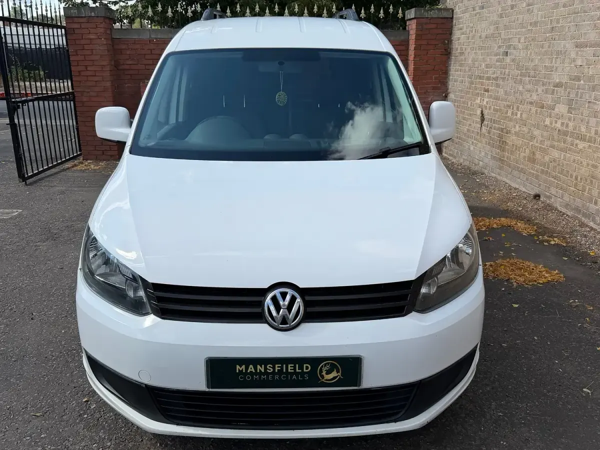 Used VW Caddy Trendline 102 HP (75 kW) 2015 White MPV