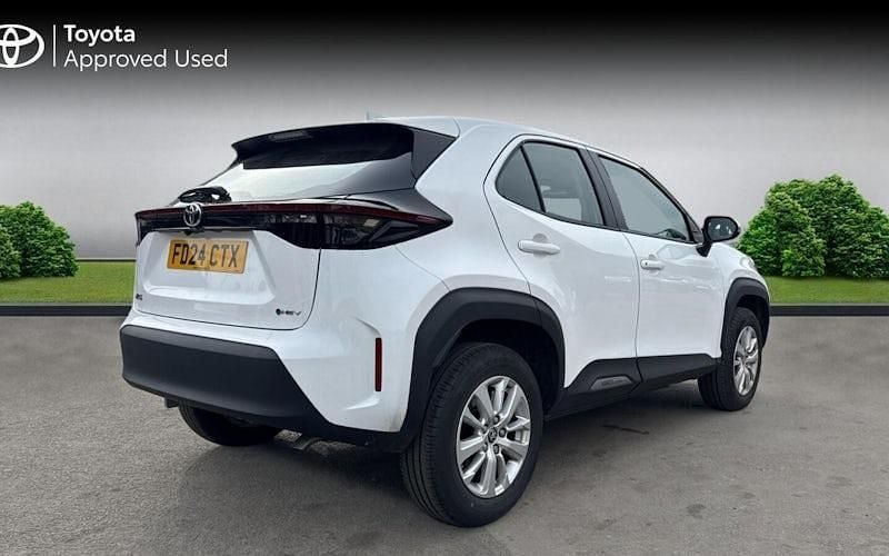 Used Toyota Yaris Hybrid 116 HP (85 kW) 2026 Estate