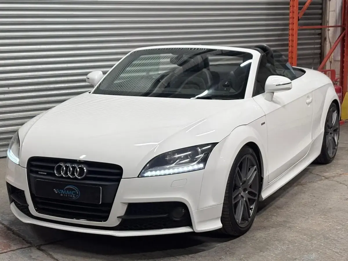 Used Audi TT Roadster Black Edition 170 HP (125 kW) 2012 White Cabriolet