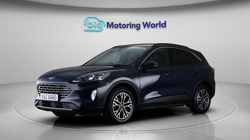 Used Ford Kuga Titanium 120 HP (88 kW) 2022 Blue SUV