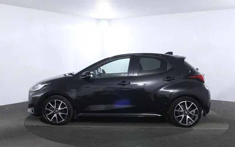 Used Toyota Yaris 116 HP (85 kW) 2021 Black Hatchback