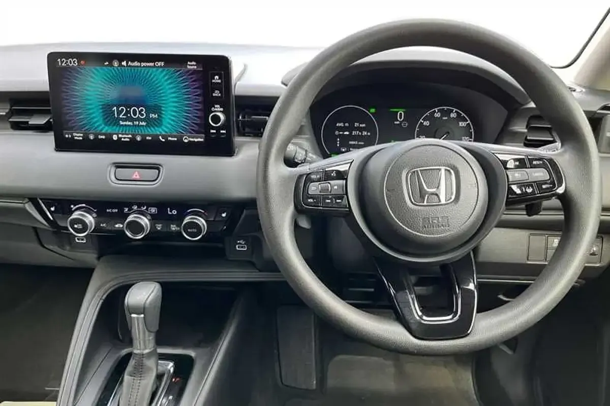 Used Honda HR-V Elegance 131 HP (96 kW) 2023 White SUV