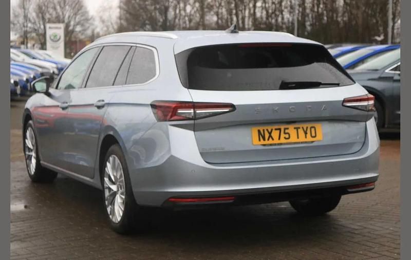 New Skoda Superb SE L 147 HP (108 kW) 2025 Pebble silver metallic Estate