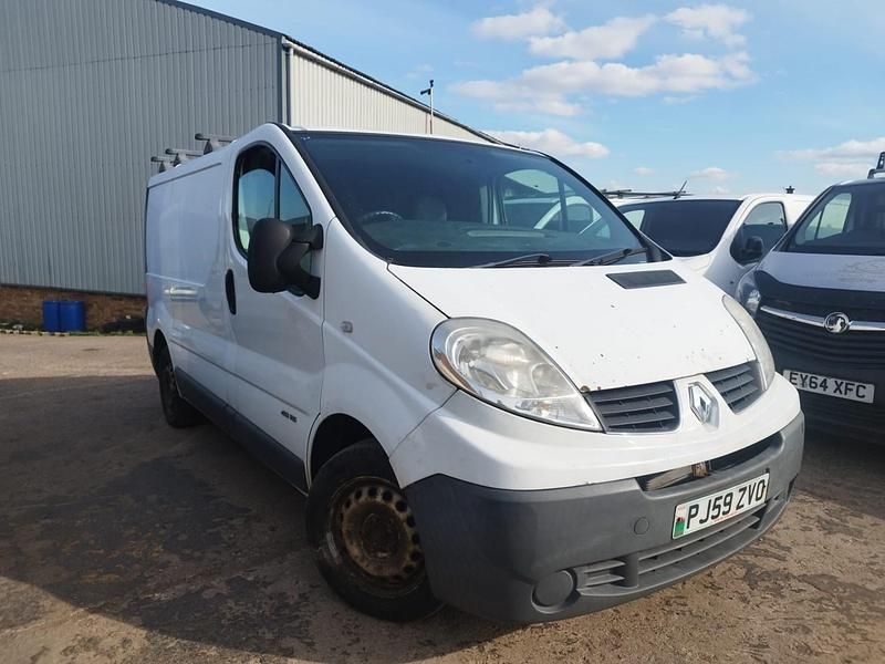 Used Renault Trafic 2009 White MPV