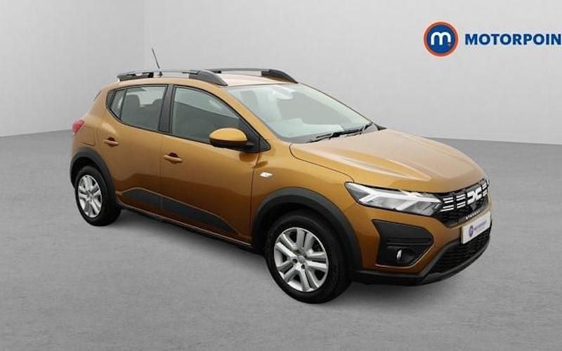 Used 2025 Dacia Sandero Expression Hatchback | £11,199 (Good price) - Image 1/4