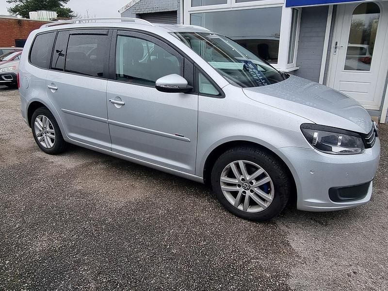Used VW Touran SE 105 HP (77 kW) 2014 Silver MPV