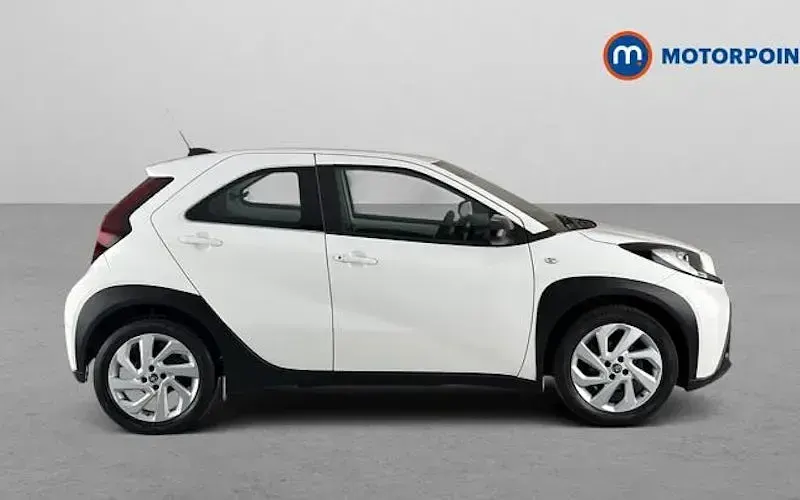 Used Toyota Aygo X PURE 72 HP (52 kW) 2025 SUV