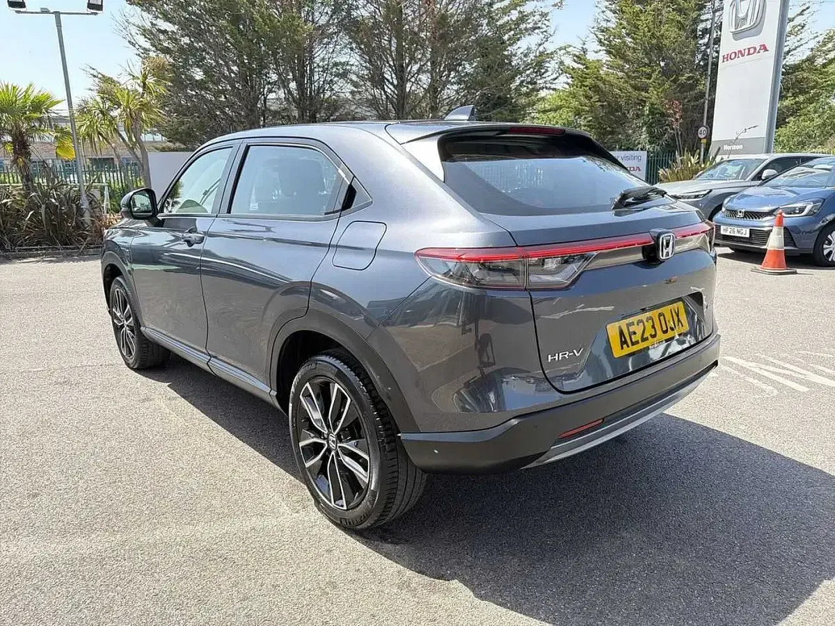 Used Honda HR-V Elegance 131 HP (96 kW) 2023 Grey SUV