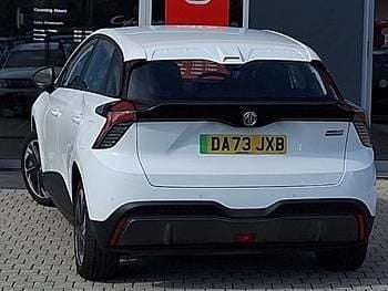 Used MG MG4 EV SE 149 kW (203 HP) 2023 White Hatchback