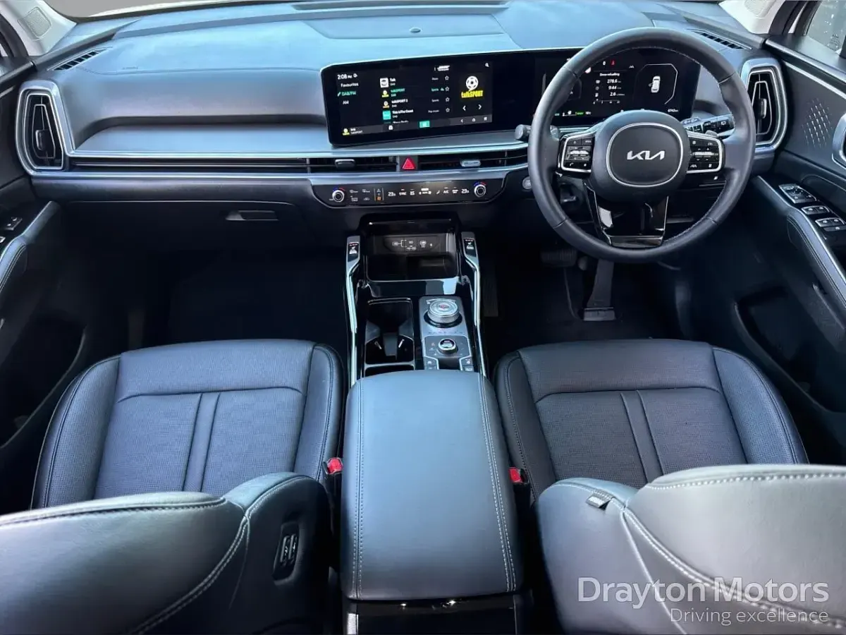 Used Kia Sorento 261 HP (191 kW) 2025 White SUV