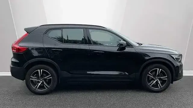 Used Volvo XC40 Plus 161 HP (118 kW) 2023 Black SUV