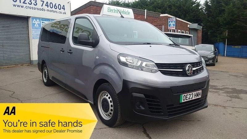 Second-hand Vauxhall Vivaro 100 kW (136 CP) 2023 Gri Monovolum