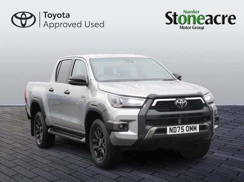 Silver New 2025 Toyota HiLux Pickup | £38,000 (Fair price) - Image 1/2