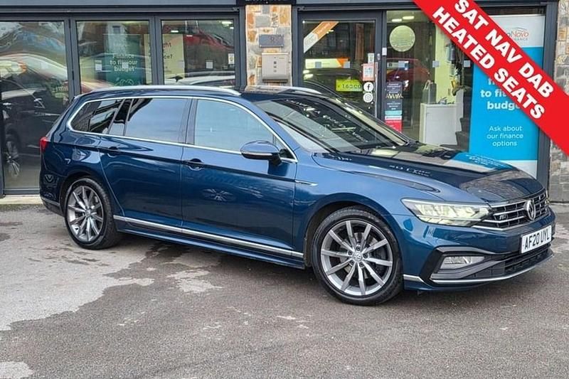 Used VW Passat R-line 150 HP (110 kW) 2020 Blue Estate