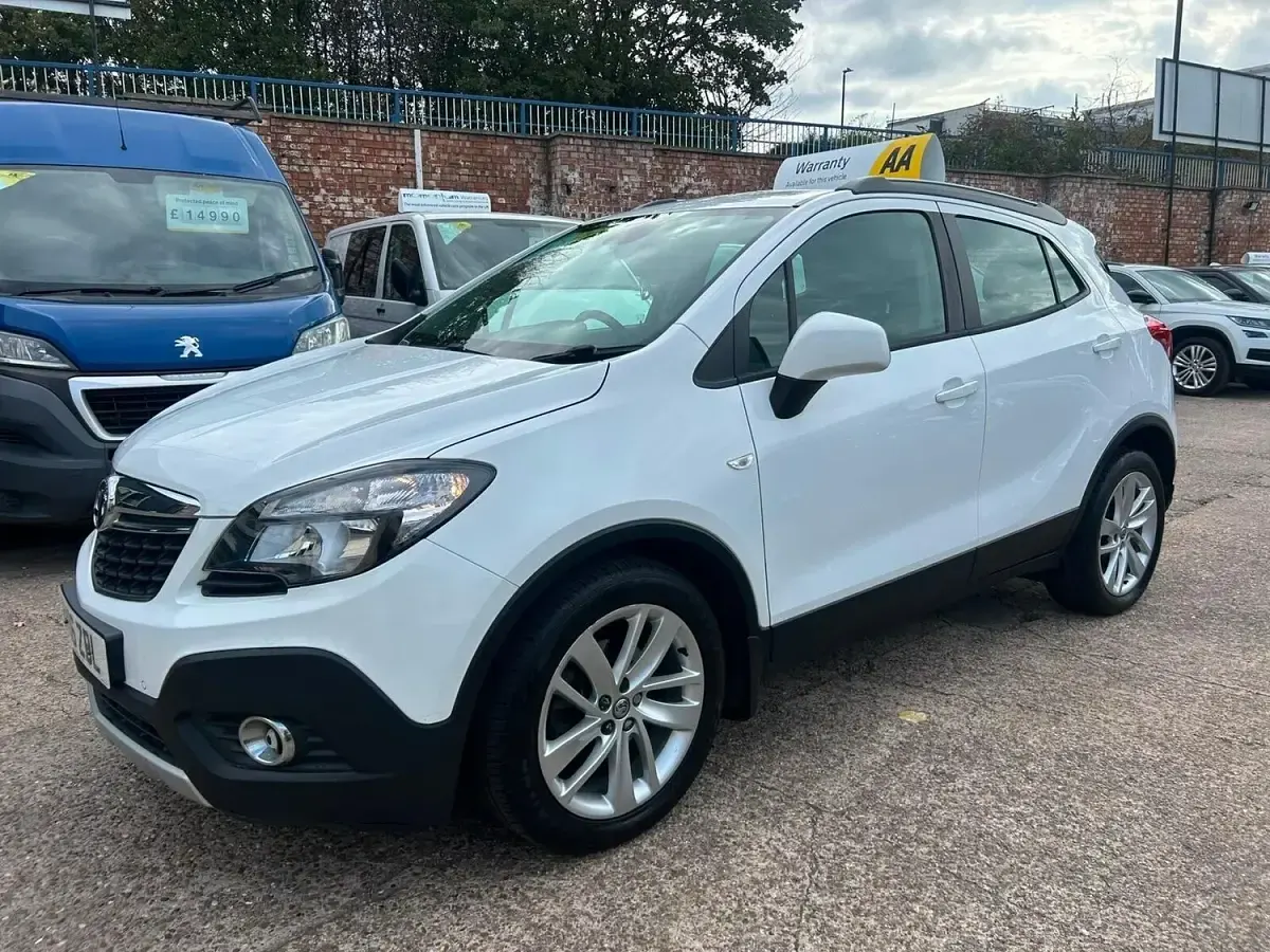 Used Vauxhall Mokka 140 HP (102 kW) 2016 White SUV