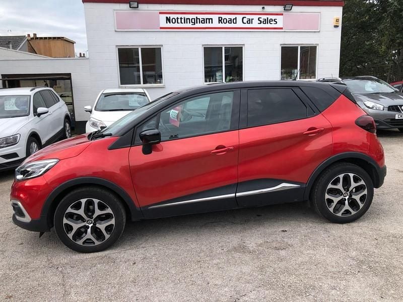 Used Renault Captur GT-Line 90 HP (66 kW) 2019 Red SUV