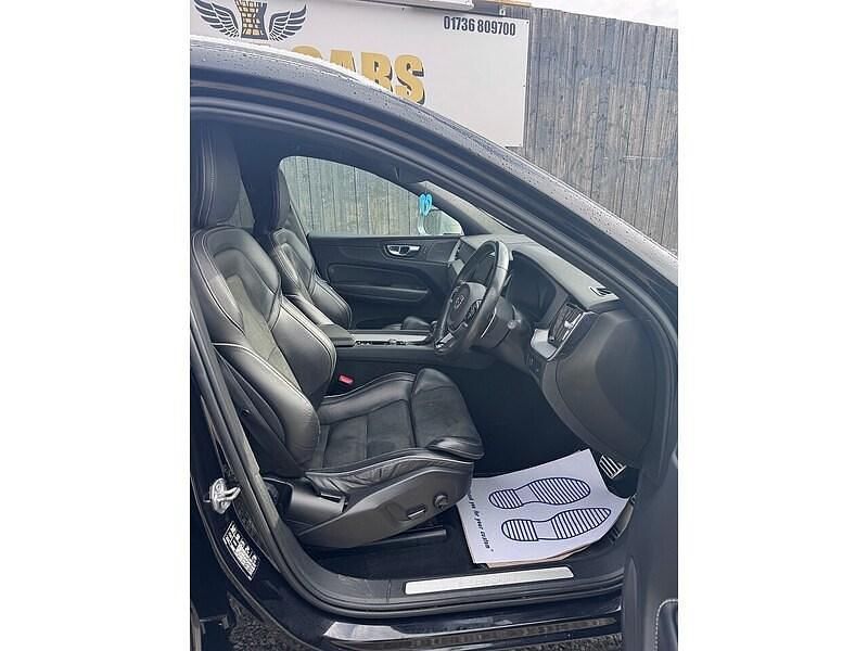 Used Volvo XC60 R-Design 2018 Black SUV