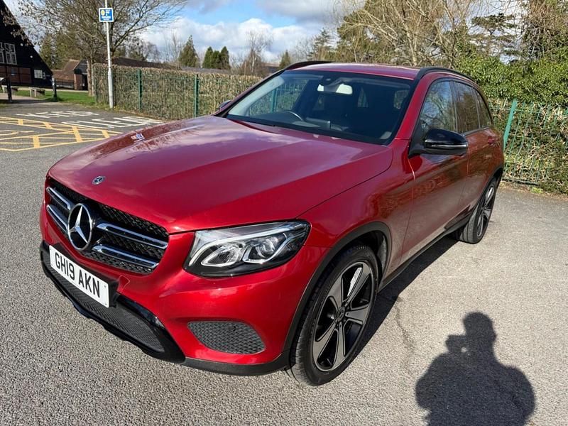 Used Mercedes GLC250 Urban 211 HP (155 kW) 2019 Red SUV