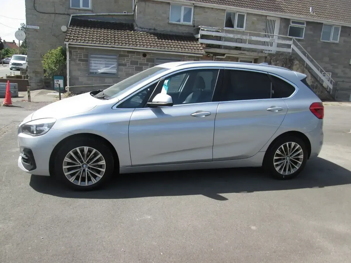 Used BMW 218 Luxury Line 147 HP (108 kW) 2019 Silver Hatchback